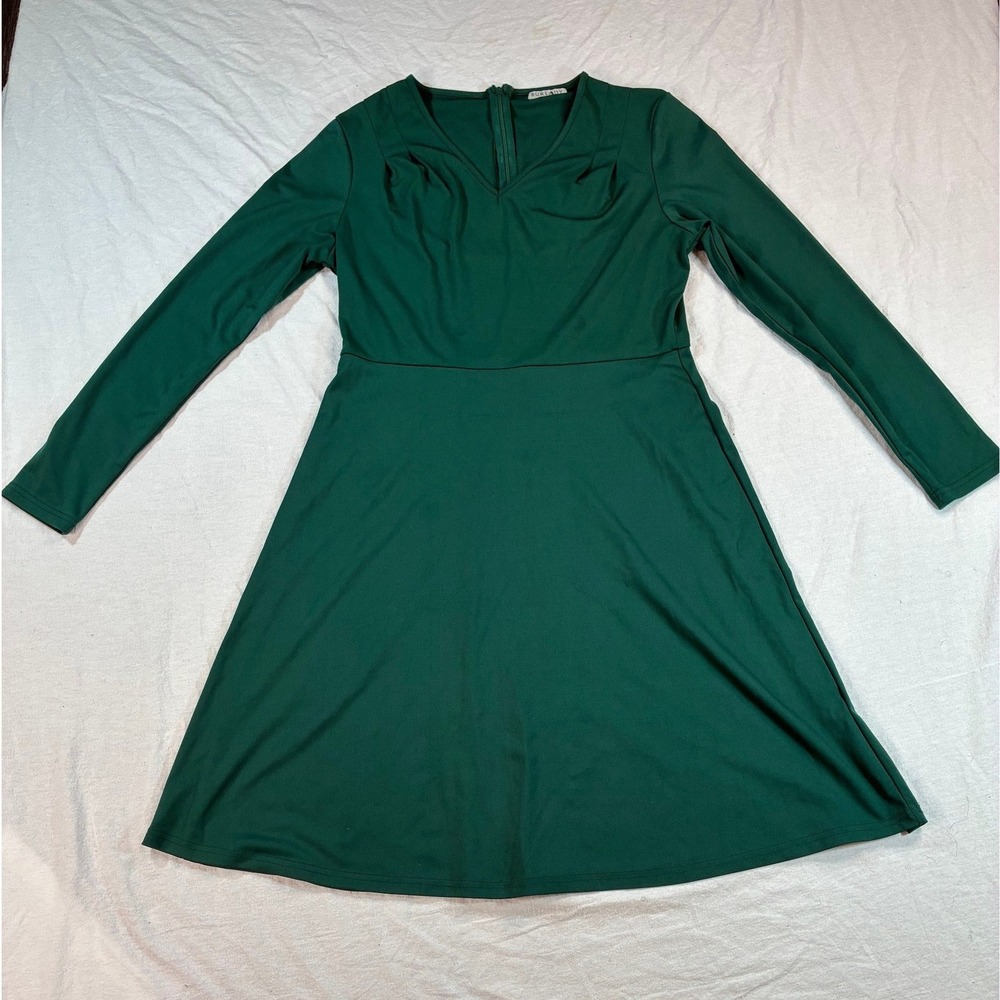 Burlady Women's Fit and Flare Dress Size Large Green Long Sleeve V-Neck D41
